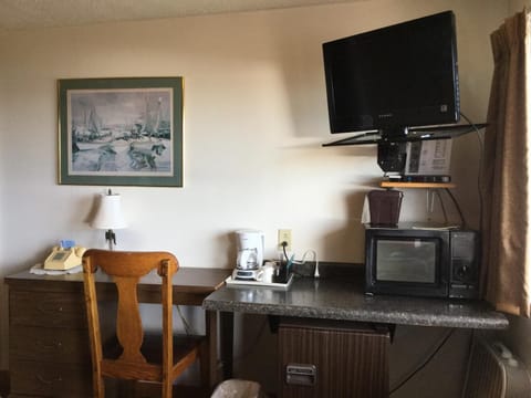 Fridge, microwave, coffee/tea maker