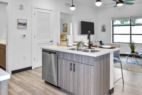 Open living space to enjoy time with family & friends!