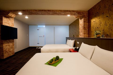 Quadruple Room | In-room safe, individually decorated, desk, free cribs/infant beds