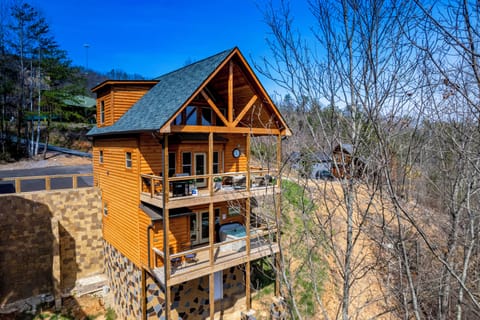 Vacation Rental with a Bowling Alley in Pigeon Forge "Midnight Bowling"