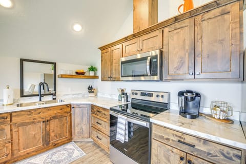 House (2 Bedrooms) | Interior