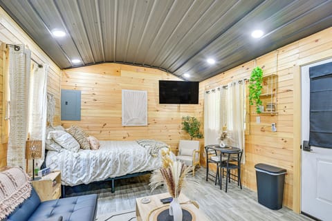 Apartment (0 Bedroom) | Interior