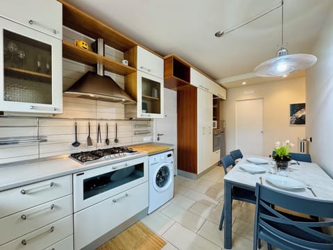 Apartment, 4 Bedrooms, City View | Private kitchen | Espresso maker, electric kettle