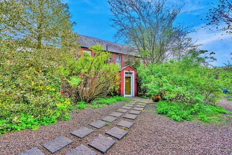 Cottage | Garden