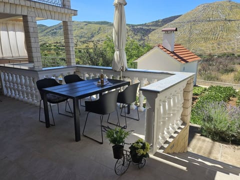 Apartment | Balcony