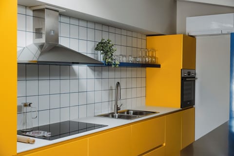 Microwave, coffee/tea maker