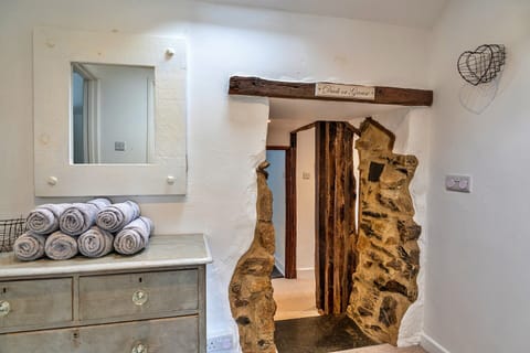 House | Bathroom