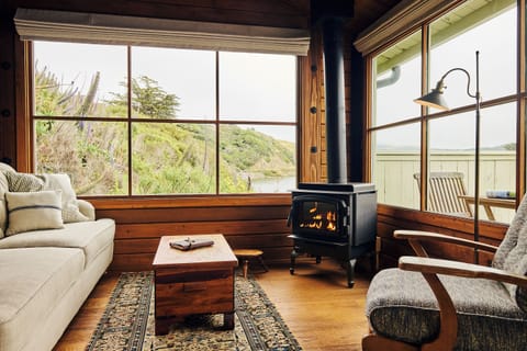 Blackout drapes, iron/ironing board, free WiFi, bed sheets