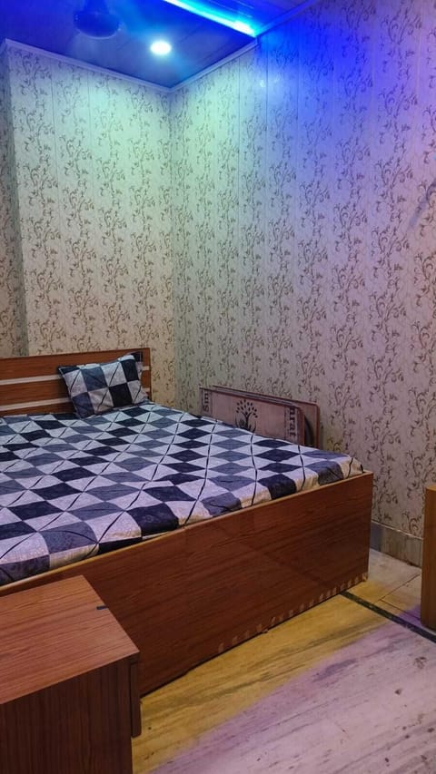 Standard Room, Balcony | Free WiFi, bed sheets
