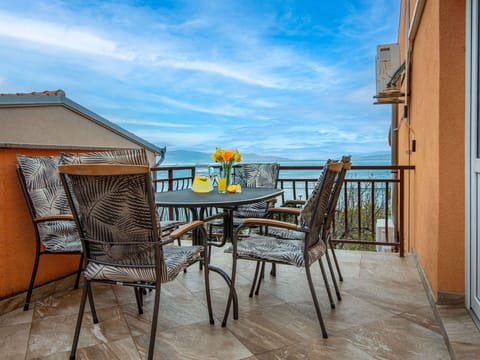 Outdoor Furniture, Garden, Outdoor Table, Chair, Shade, Landscaping, Backyard, Yard, Eco Hotel, Kitchen & Dining Room Table