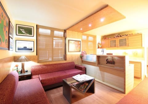 Egyptian cotton sheets, premium bedding, memory foam beds, free WiFi