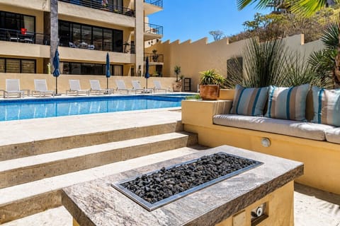 Pool days and fire pit nights. Your simple place to chill.