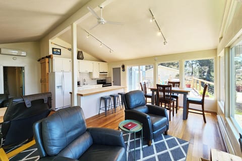 Two front row seats to watching the ocean.