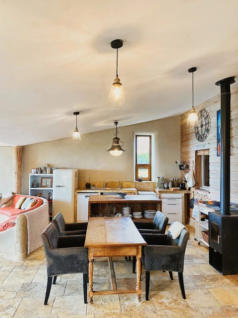 Family Room, Patio, Sea View | Dining room