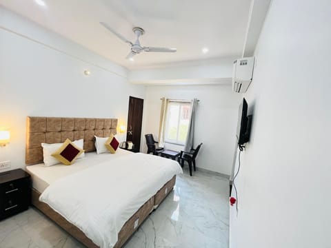 Deluxe Duplex, Balcony, City View | 10 bedrooms, free WiFi