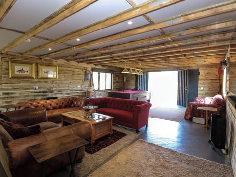 Fireplace, DVD player