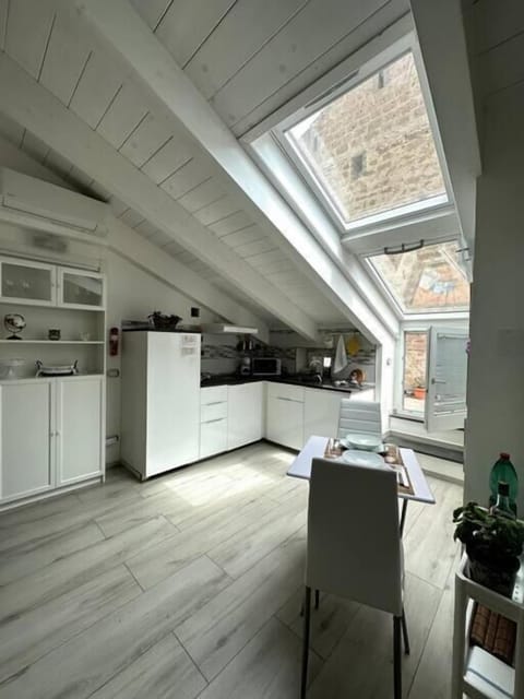 City Apartment | Private kitchen | Fridge, microwave, espresso maker, electric kettle