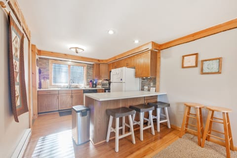 Indoors, Hardwood, Bar Stool, Furniture, Floor