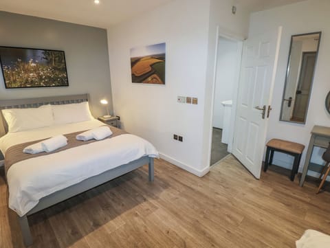 1 bedroom, individually decorated, individually furnished, free WiFi