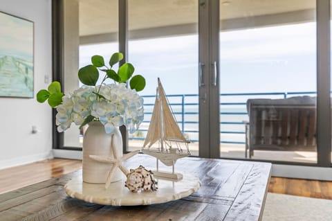 Condo, Multiple Beds (Ebb Tide 301) | Interior