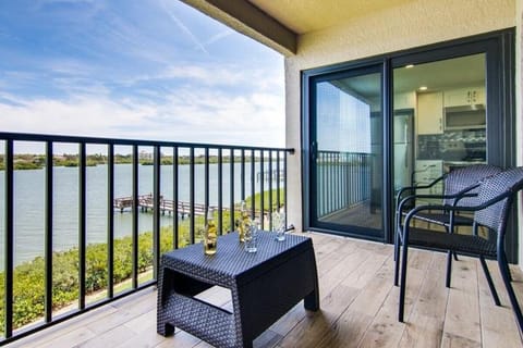 Condo, 1 King Bed with Sofa bed (Sea Club #32 - Dolphins Lookout) | Property grounds