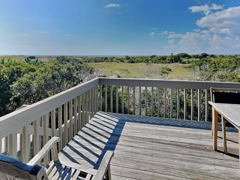 Studio (2 Bedrooms) | Property amenity