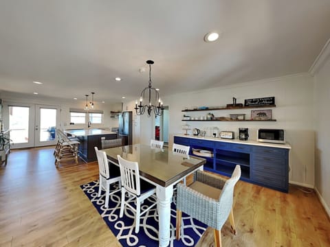 Studio (3 Bedrooms) | Property amenity