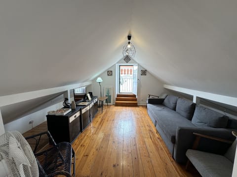 Classic Apartment, Private Bathroom, City View (Rossio Terrace) | Lounge
