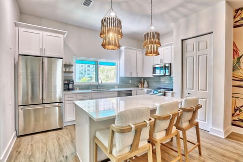 House, Multiple Beds (Azul Townhomes C1 - Sol Retreat) | Private kitchen