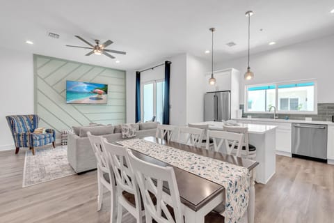 House, Multiple Beds (Azul Townhomes B3) | Interior