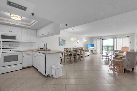 Condo, Multiple Beds (Sea Club #402 - Isle Be Back) | Interior