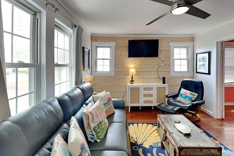 Studio (3 Bedrooms) | Property amenity