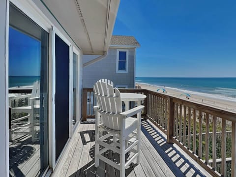 Studio (3 Bedrooms) | Property amenity
