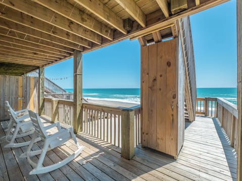 Studio (4 Bedrooms) | Property amenity