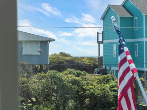 Studio (3 Bedrooms) | Property amenity