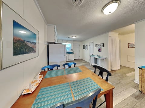 Studio (2 Bedrooms) | Property amenity