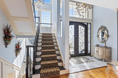 Studio (Multiple Bedrooms) | Property amenity