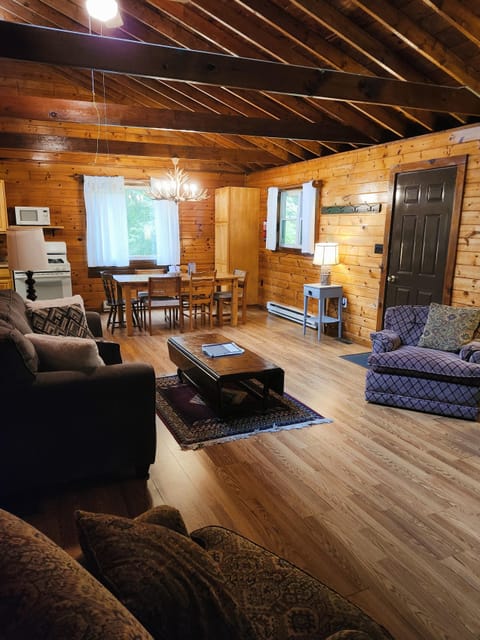 Red Maple Cabin Living Room and Dining Room