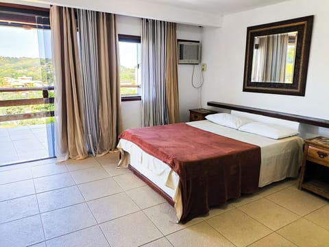 Blackout drapes, free WiFi, bed sheets