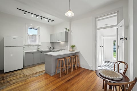 Comfort House | In-room dining