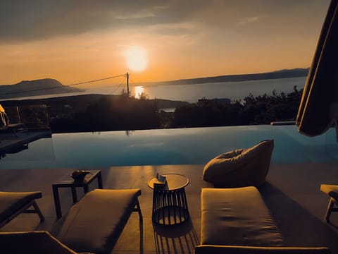 sunset from Cactus infinity pool 