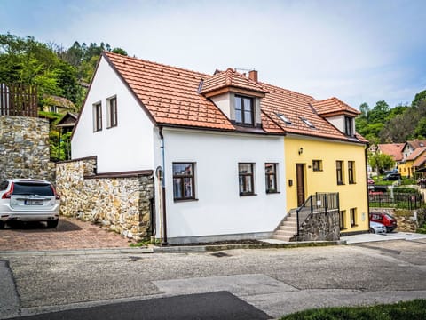 Building, Wall, Window, House, Home, Roof, Architecture, Residential Area, Facade, Cottage