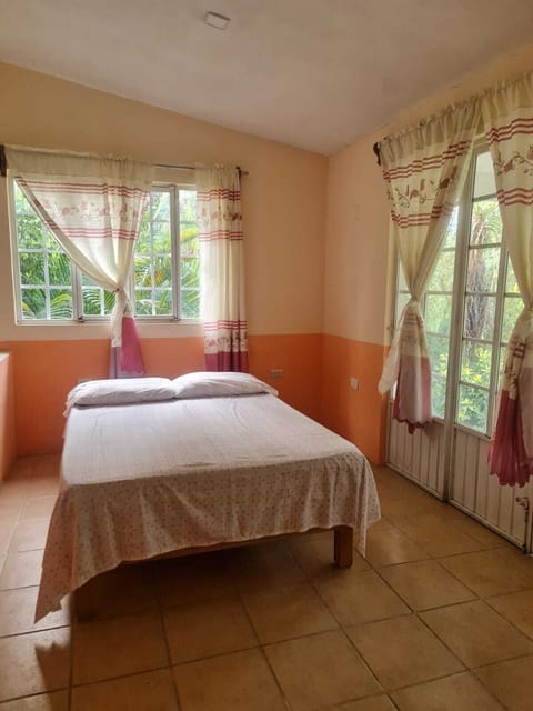 Standard Room | Desk, free WiFi, bed sheets