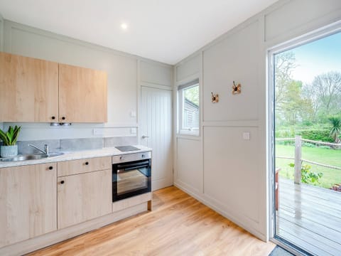 Interior | Willow Lodge 1 - Willow Lodges, Taunton