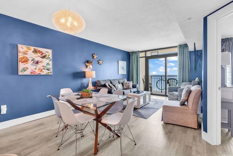 Dining/Living room