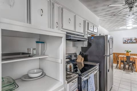 Fully-equipped kitchen