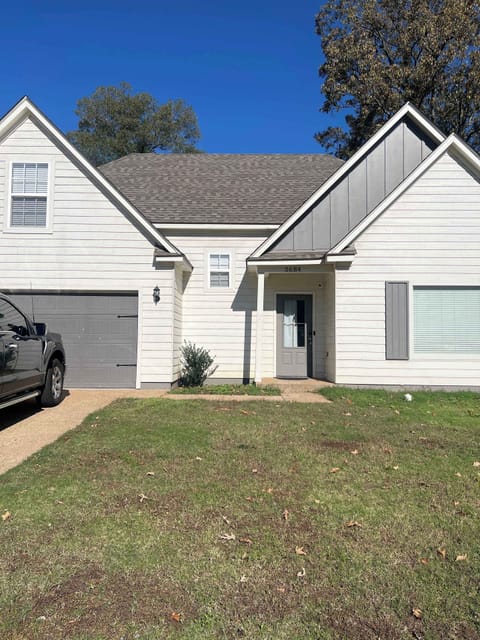 Recent photo taken by our cleaning team, ensuring you see the home how it truly is.