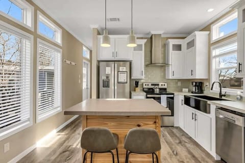 Kitchen and dining area