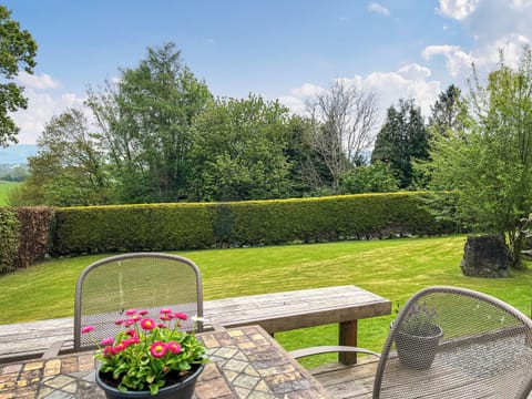 Patio | Autumn Leaves, Keswick