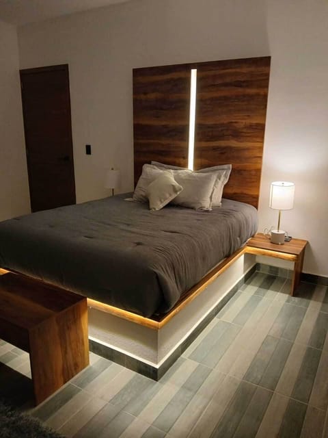 Deluxe Double Room | Laptop workspace, iron/ironing board, free WiFi